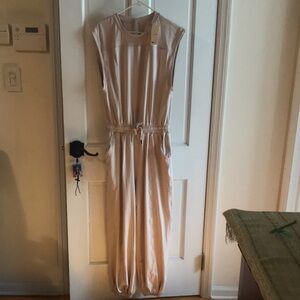 Elegant Sleeveless Beige Jumpsuit